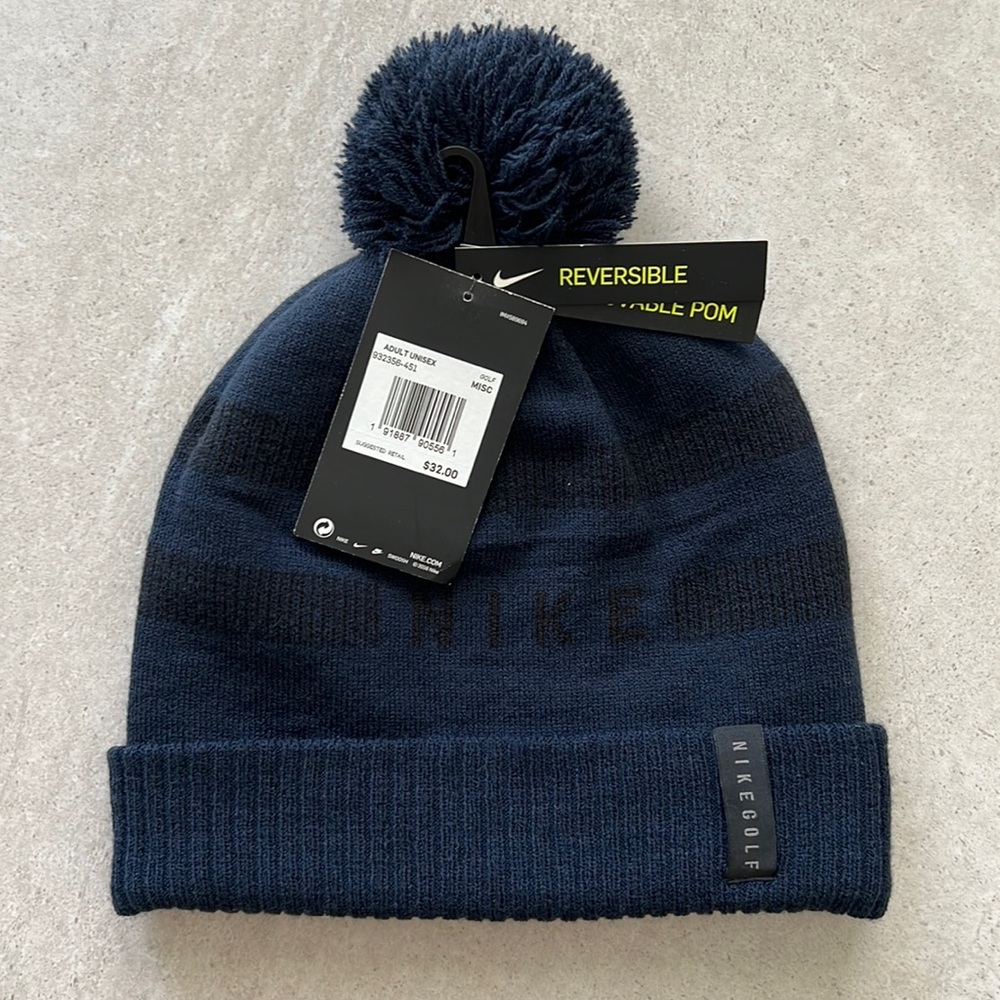 Nike Unisex Reversible beanie NWT
